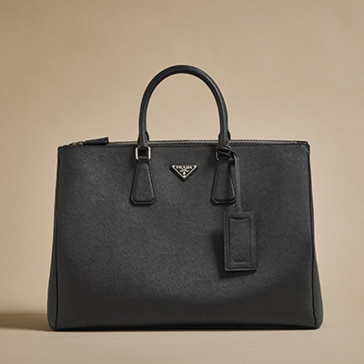 prada saffiano 皮具