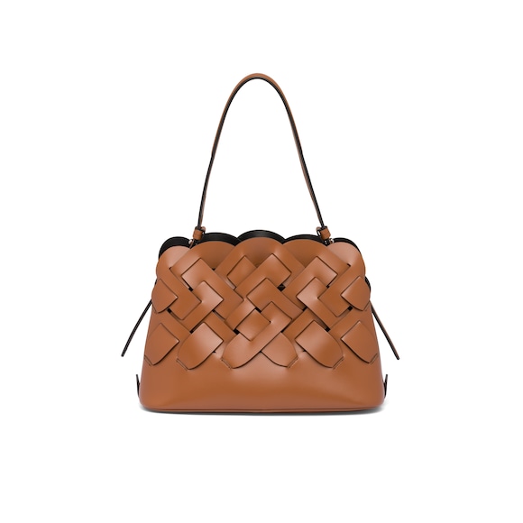 Prada 皮革手袋飾以大幅編織圖案 4