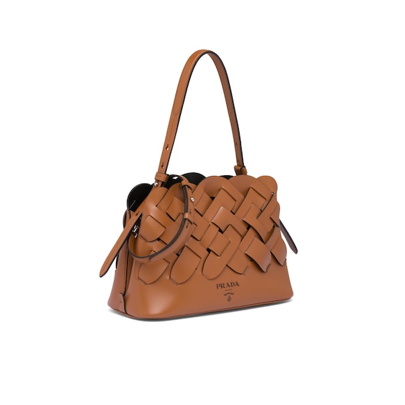 Prada 皮革手袋飾以大幅編織圖案 2