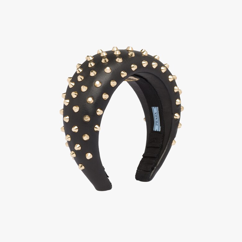 Diadema de napa con tachuelas