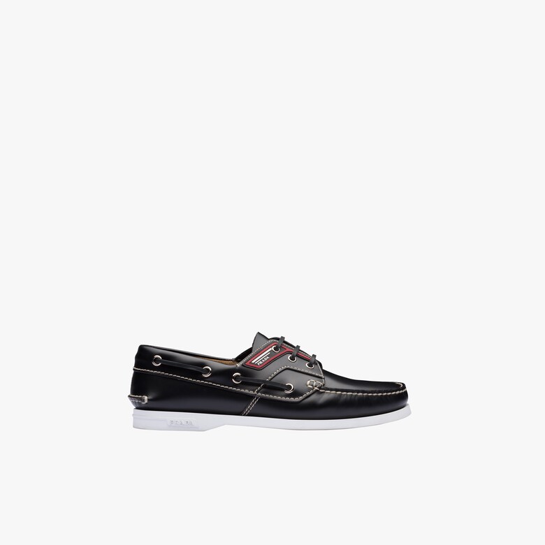 Brushed leather boat shoes