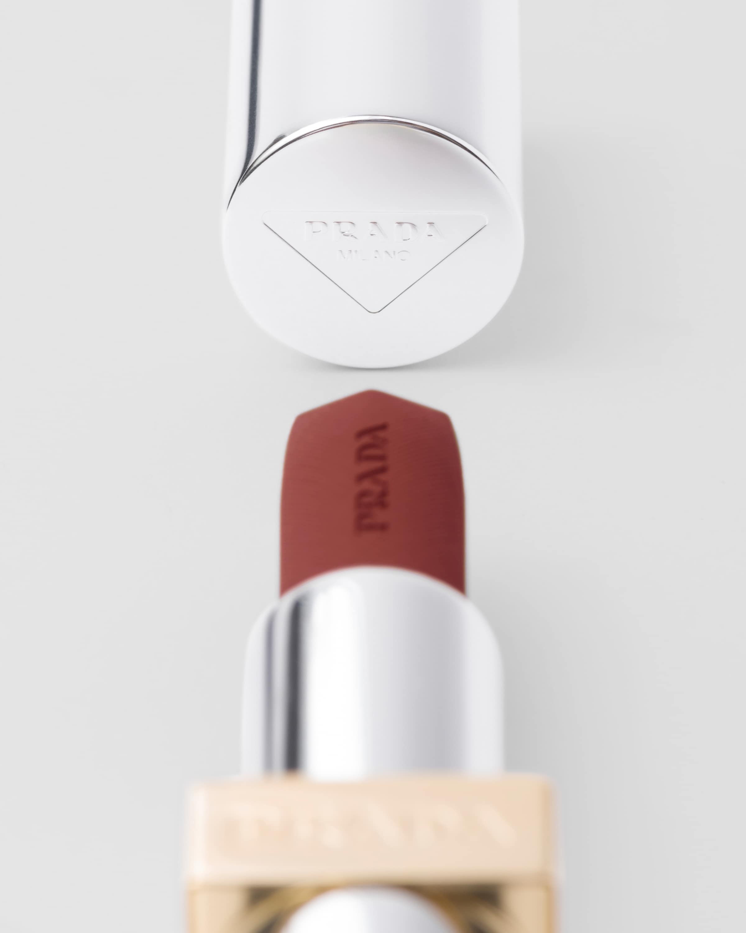 B03 - Mahogany Prada Monochrome Hyper Matte Lipstick - B03 - Mahogany |  PRADA