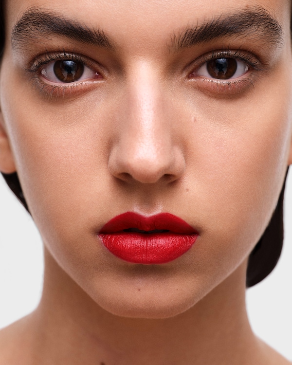 Prada Monochrome Hyper Matte lipstick - R28 - FUOCO Prada Monochrome Hyper Matte lipstick - R28 - FUOCO