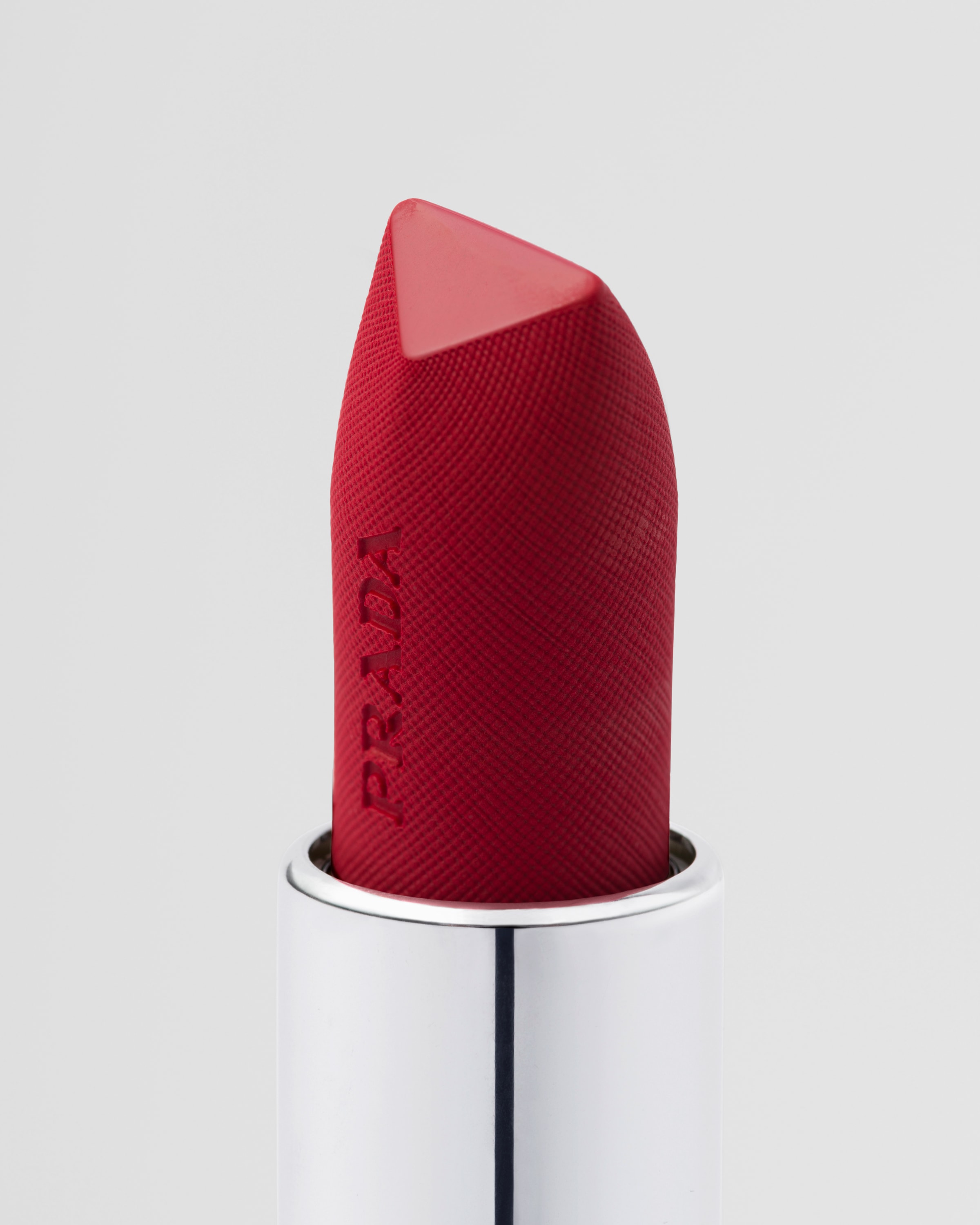 R28 Fuoco Prada Monochrome Hyper Matte Lippenstift R28 Fuoco PRADA