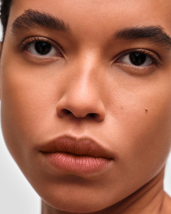 Prada Monochrome Soft Matte lipstick - B101 - TIEPOLO Prada Monochrome Soft Matte lipstick - B101 - TIEPOLO