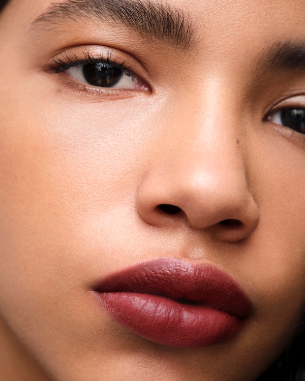 Prada Monochrome Soft Matte lipstick - B106 - CARAMEL Prada Monochrome Soft Matte lipstick - B106 - CARAMEL