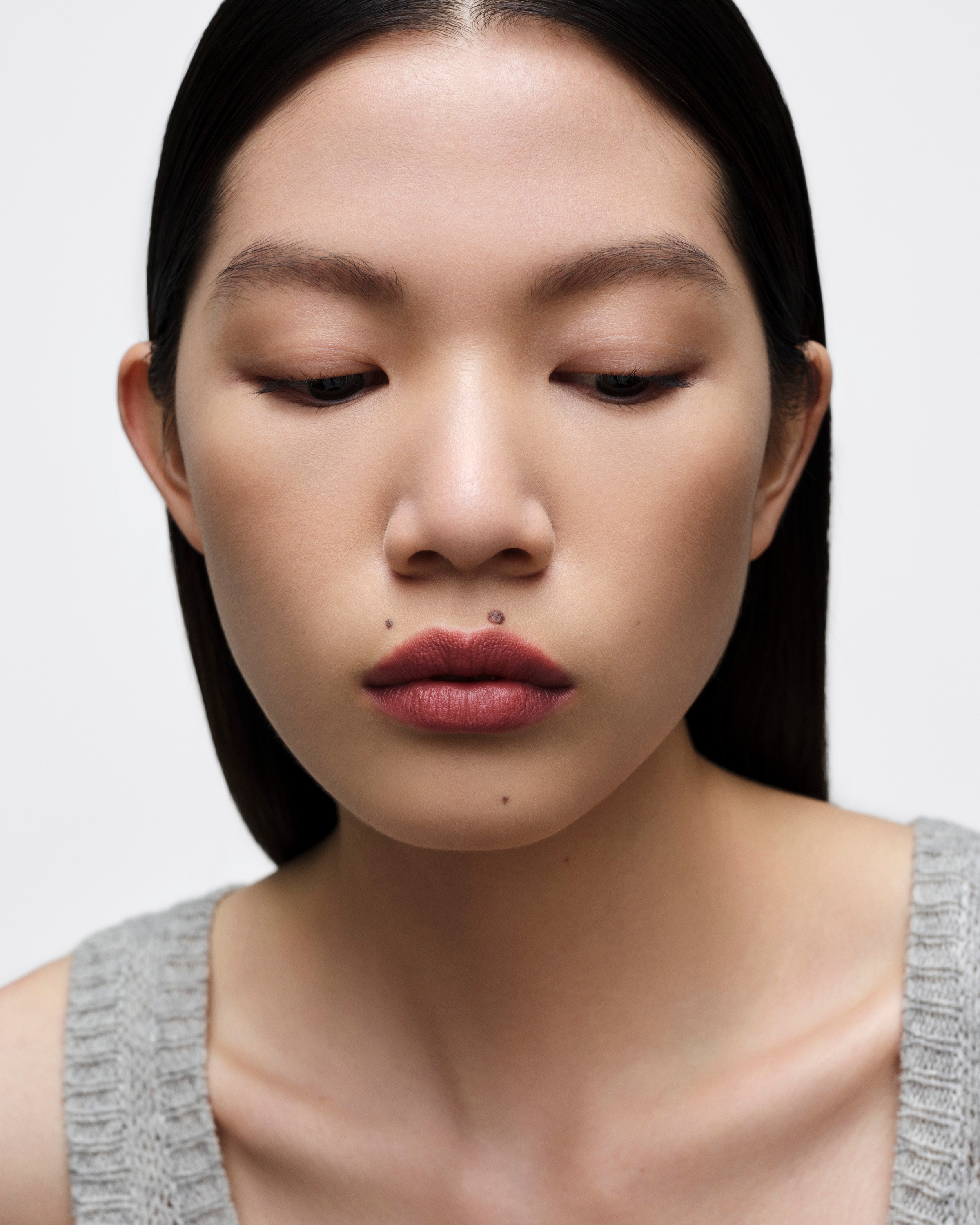 B106 - Caramel Prada Monochrome Soft Matte Lipstick | PRADA - Japan