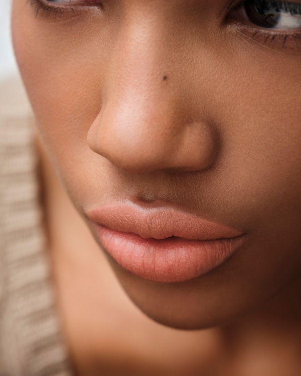 Rouge à lèvres Prada Monochrome Soft Matte - B108 - BEIGE Rouge à lèvres Prada Monochrome Soft Matte - B108 - BEIGE