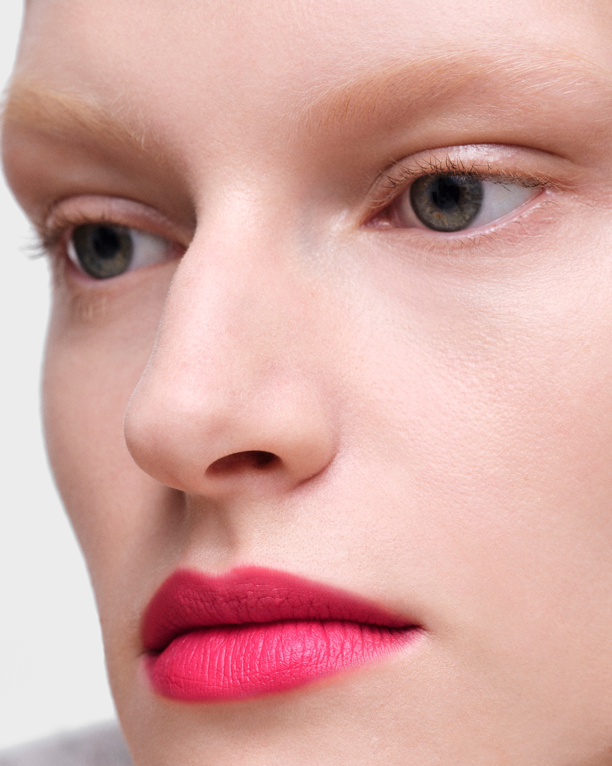 P156 Candy キャンディ Prada Monochrome Soft Matte Lipstick - P156