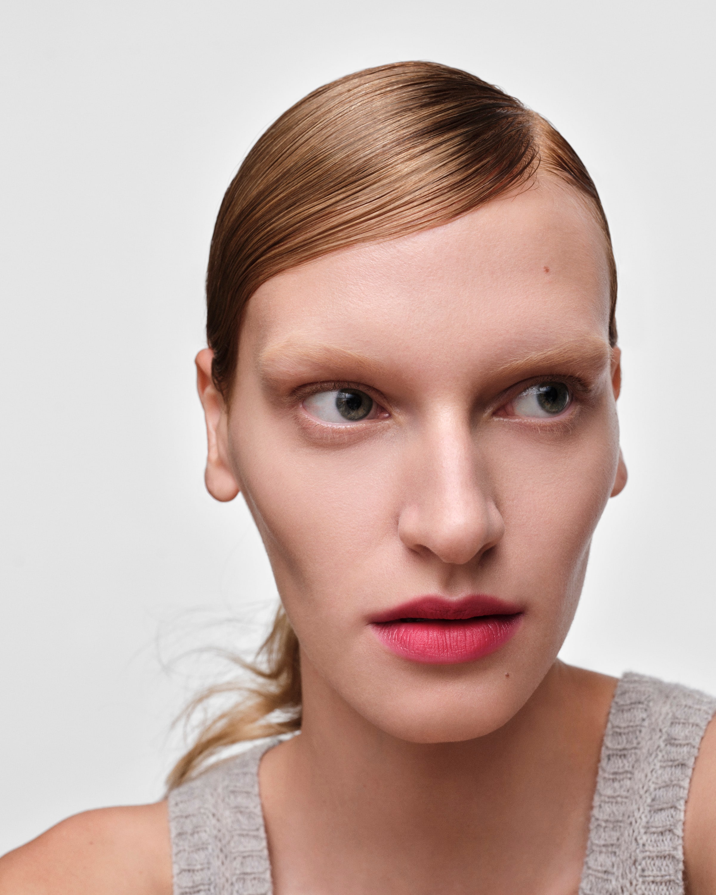 P157 - Pourpre Prada Monochrome Soft Matte Lipstick - P157
