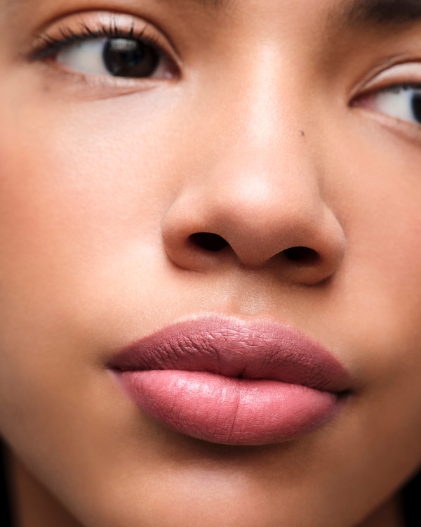 Prada Monochrome Soft Matte lipstick - P158 - MERANTI Prada Monochrome Soft Matte lipstick - P158 - MERANTI