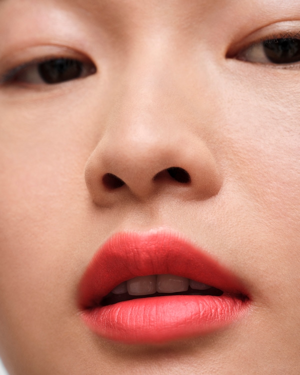 Prada Monochrome Soft Matte lipstick - O177 - FLAMINGO Prada Monochrome Soft Matte lipstick - O177 - FLAMINGO