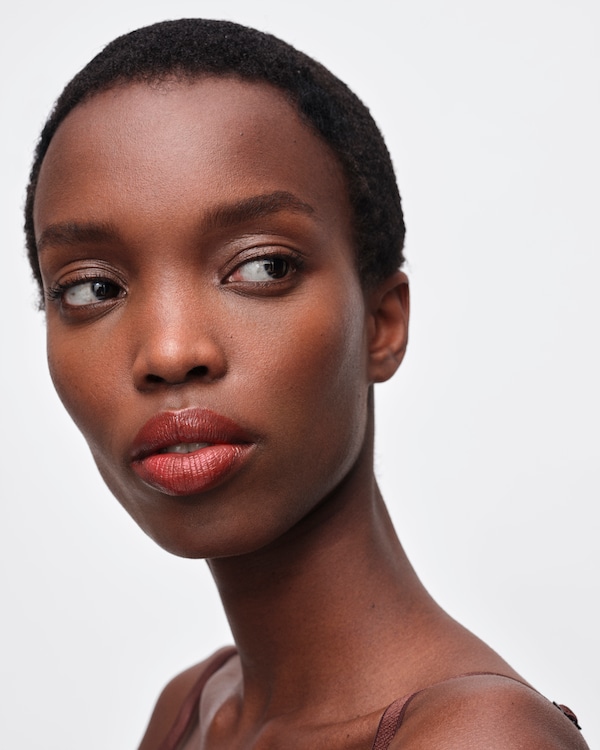 Prada Light Glowing lipcolor - Rosso - U020 로쏘 Prada Light Glowing lipcolor - Rosso - U020 로쏘