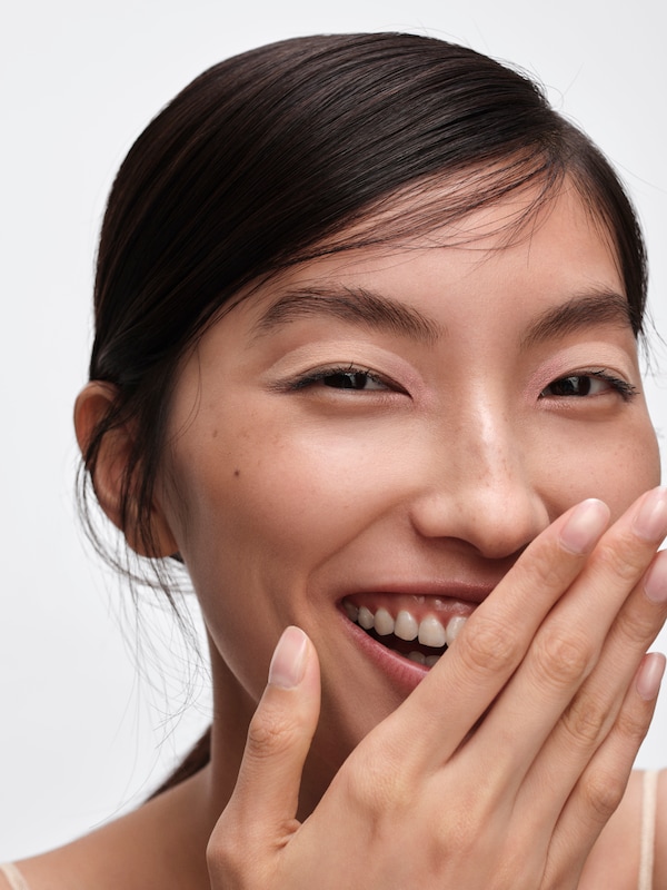 Prada Dimensions Holo Nude Eye Palette - 07 - PEONY Prada Dimensions Holo Nude Eye Palette - 07 - PEONY