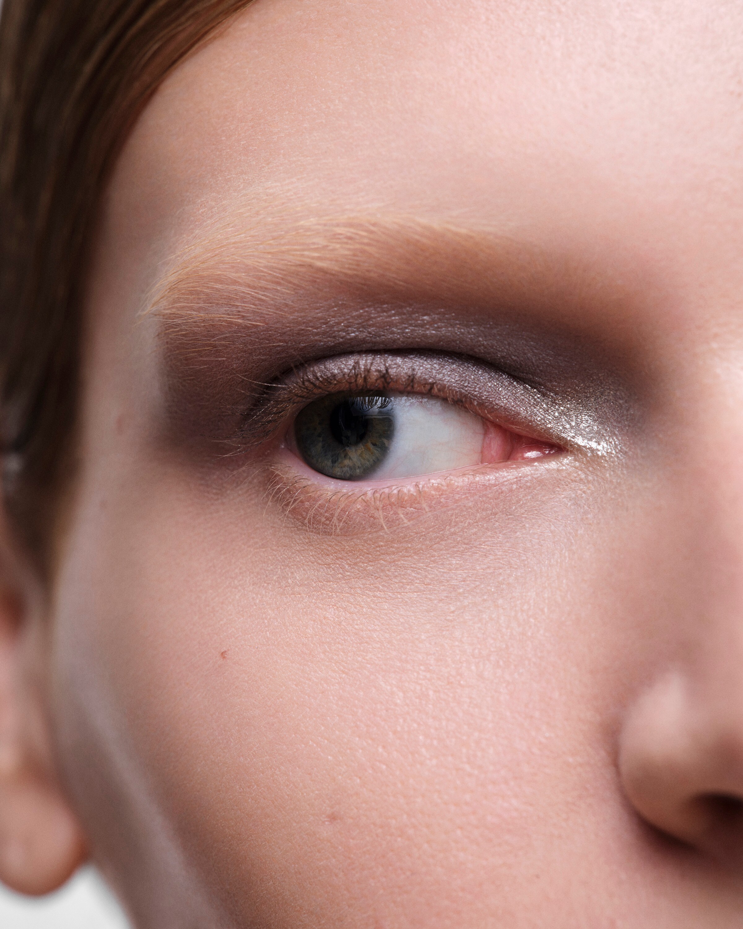 洋書 THREE-DIMENSIONAL MAKEUP MAC Cosmetics Extra Dimension Single Eyeshadow Rich Core