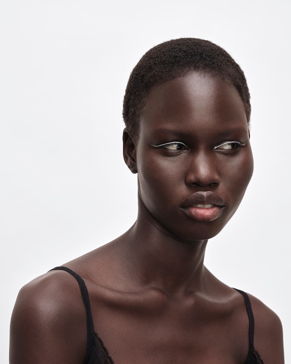 Pradalines eye pencil Pradalines eye pencil