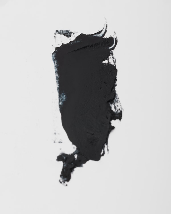 Pradalines eye pencil Pradalines eye pencil