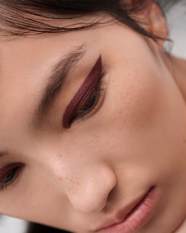 Pradalines eye pencil Pradalines eye pencil