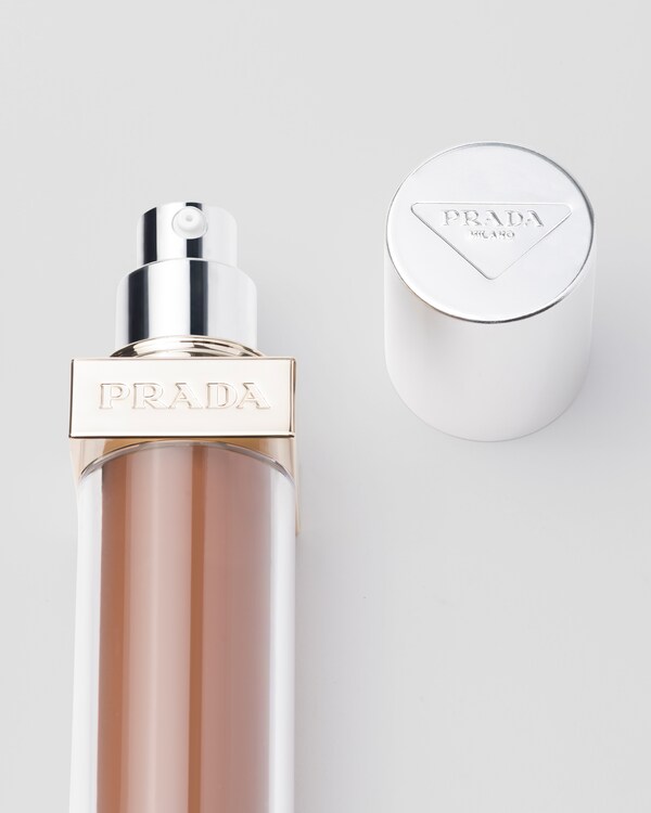 Prada Reveal Skin optimizing foundation - DC70 - DARK COOL Prada Reveal Skin optimizing foundation - DC70 - DARK COOL