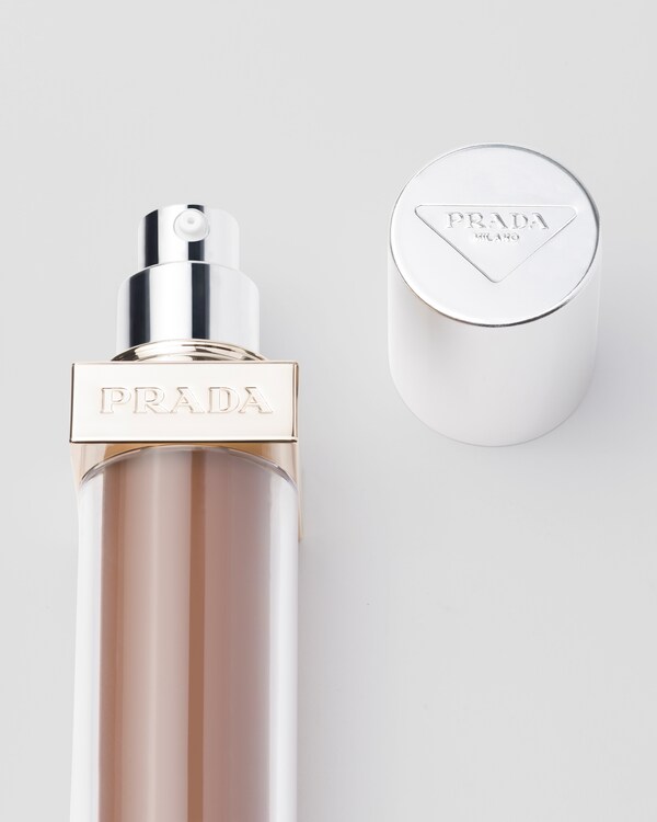 Prada Reveal Skin optimizing foundation - DW85 - DARK WARM Prada Reveal Skin optimizing foundation - DW85 - DARK WARM