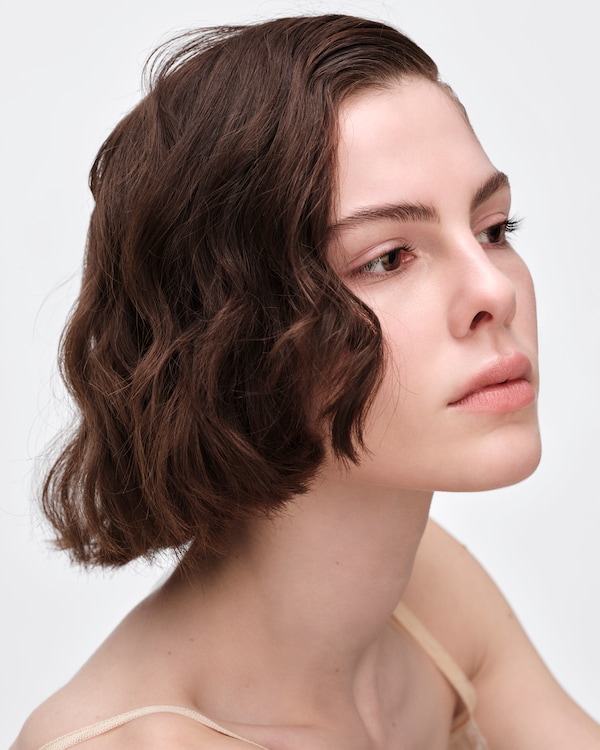 Prada Reveal Skin Optimizing Foundation - LN5 - LIGHT NEUTRAL  Prada Reveal Skin Optimizing Foundation - LN5 - LIGHT NEUTRAL