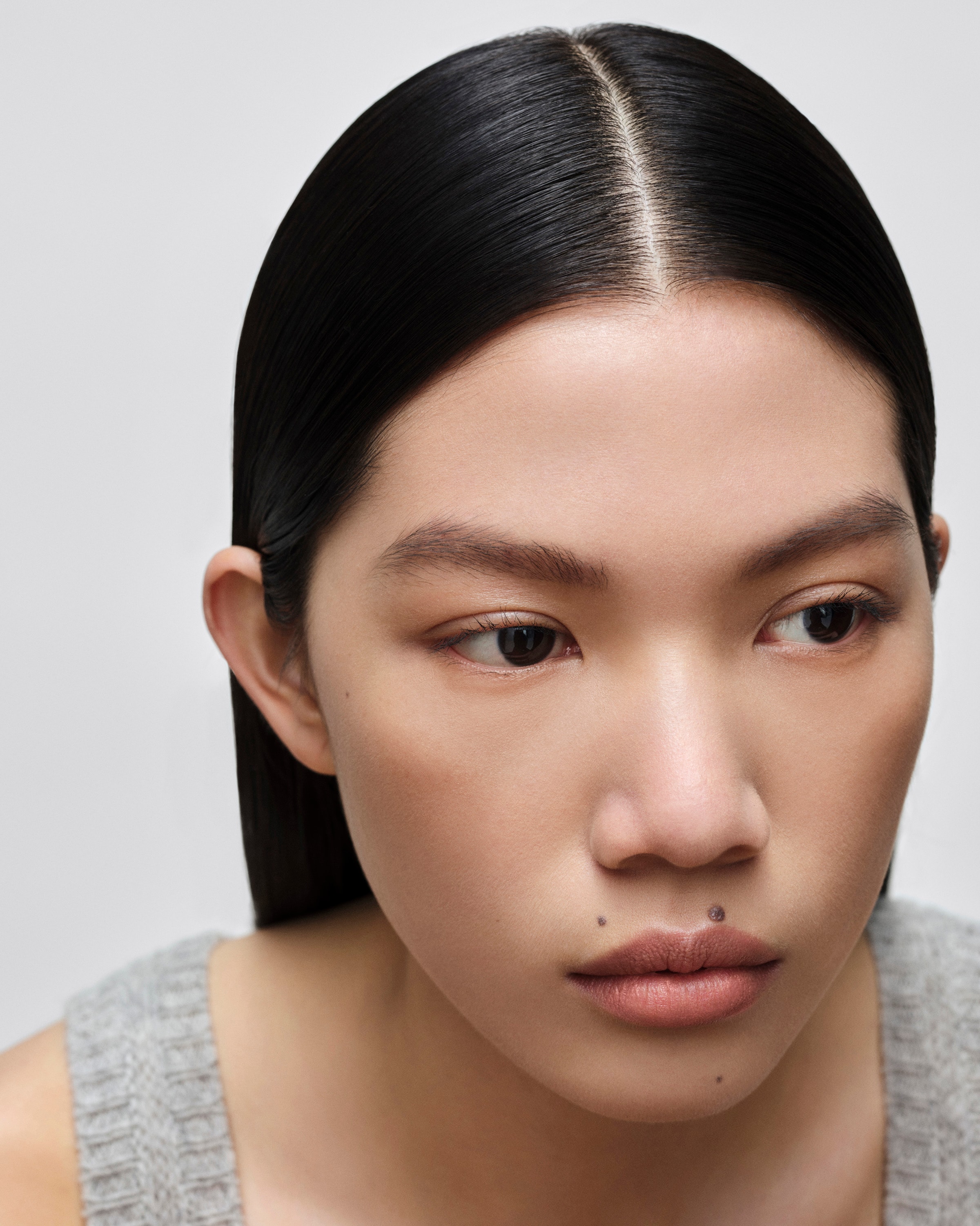 Lw5 - Light Warm Prada Reveal Skin Optimizing Foundation