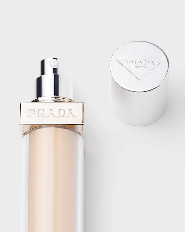 Prada Reveal Skin optimizing foundation - LW5 - LIGHT WARM Prada Reveal Skin optimizing foundation - LW5 - LIGHT WARM