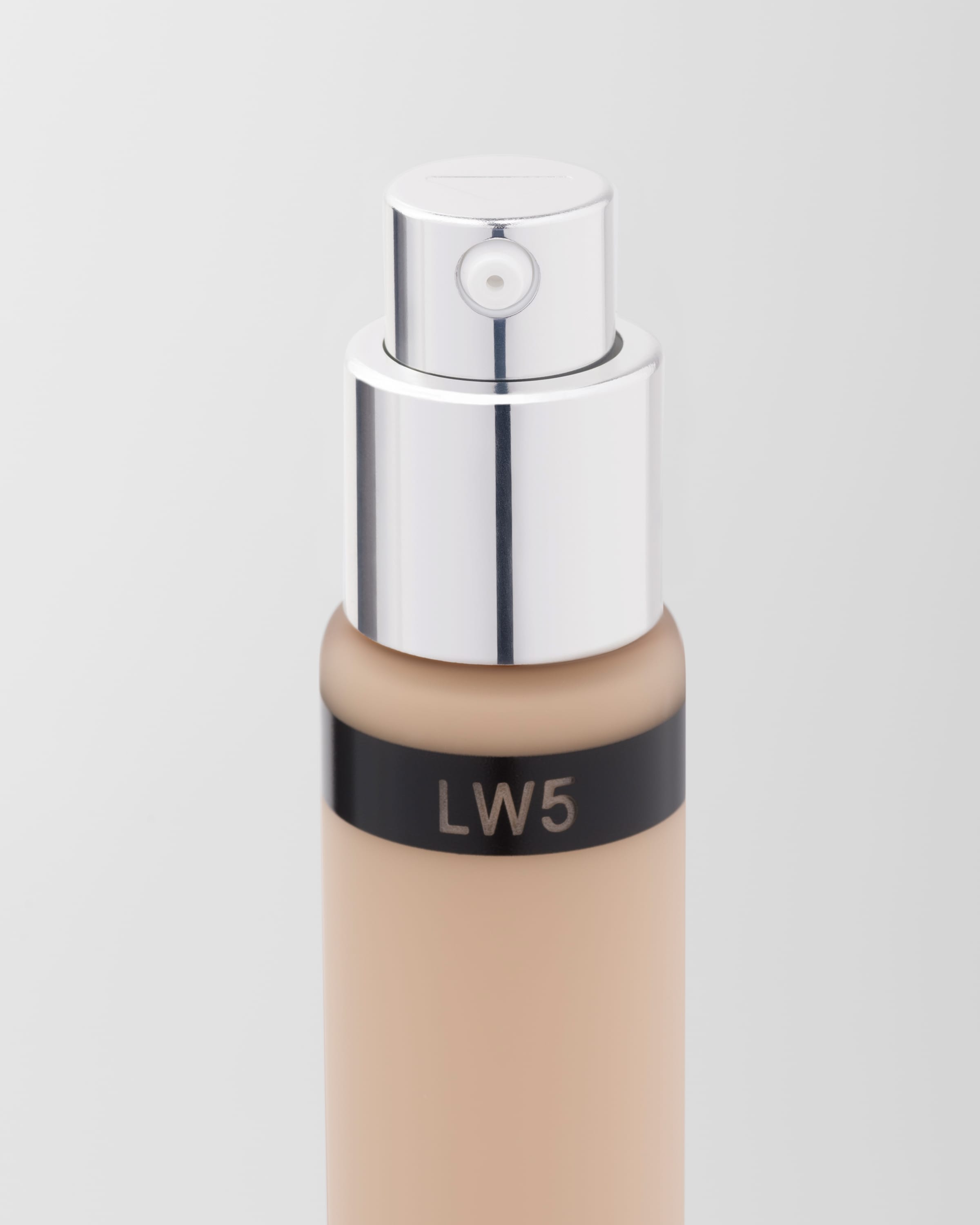 Lw5 - Light Warm Prada Reveal Skin Optimizing Foundation Refill