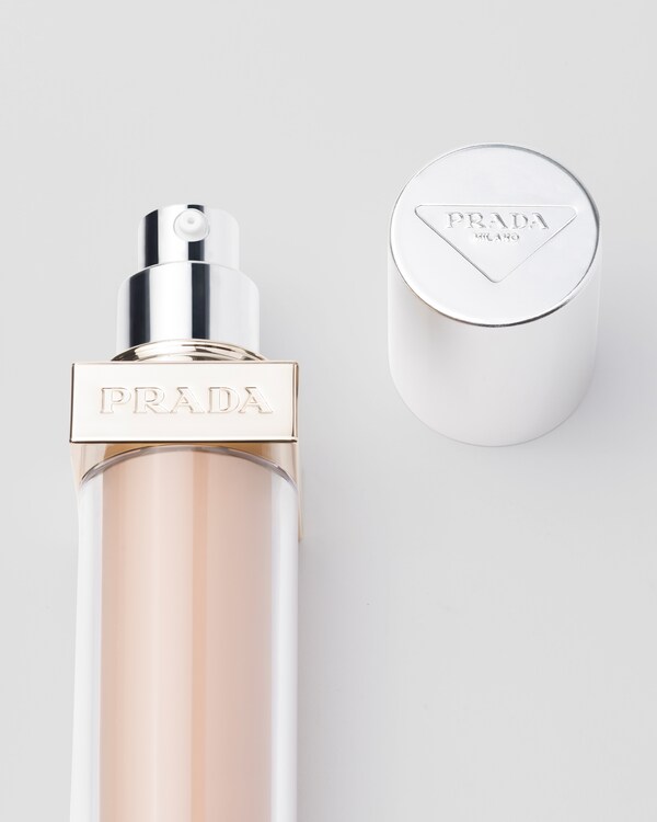 Prada Reveal Skin Optimizing Foundation - MC45 - MEDIUM COOL Prada Reveal Skin Optimizing Foundation - MC45 - MEDIUM COOL