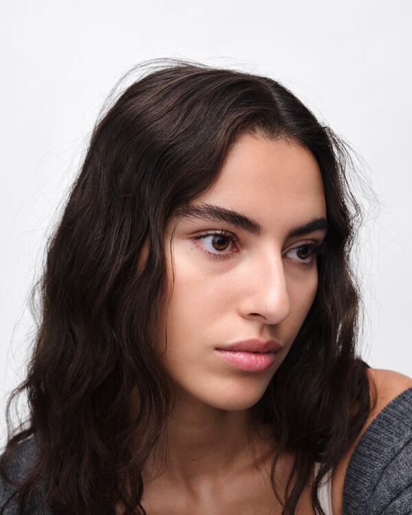 Recharge pour fond de teint soin Prada Reveal - MN45 - MEDIUM NEUTRAL Recharge pour fond de teint soin Prada Reveal - MN45 - MEDIUM NEUTRAL