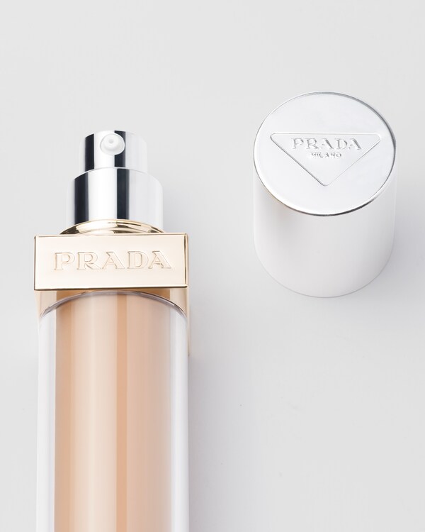 Prada Reveal Skin optimizing foundation - MW40 - MEDIUM WARM Prada Reveal Skin optimizing foundation - MW40 - MEDIUM WARM