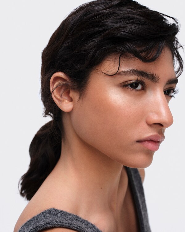 Prada Reveal Skin optimizing foundation refill - MW40 - MEDIUM WARM Prada Reveal Skin optimizing foundation refill - MW40 - MEDIUM WARM