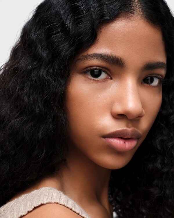 Prada Reveal Skin optimizing foundation - MW50 - MEDIUM WARM Prada Reveal Skin optimizing foundation - MW50 - MEDIUM WARM