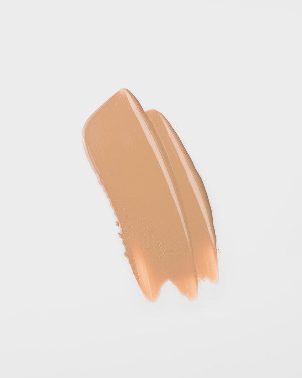 Prada Reveal Skin optimizing foundation - MW50 - MEDIUM WARM Prada Reveal Skin optimizing foundation - MW50 - MEDIUM WARM