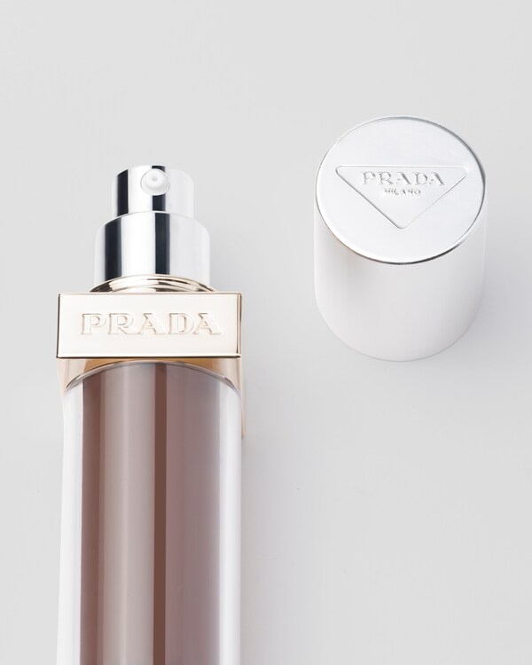 Prada Reveal Skin optimizing foundation - DC80 - DARK COOL Prada Reveal Skin optimizing foundation - DC80 - DARK COOL