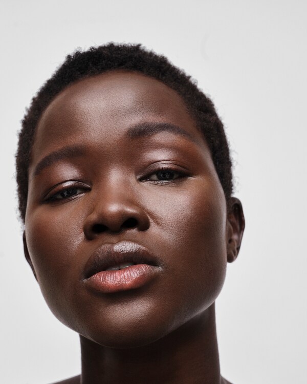 Prada Reveal Skin optimizing foundation refill - DC80 - DARK COOL Prada Reveal Skin optimizing foundation refill - DC80 - DARK COOL