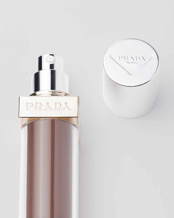Prada Reveal Skin optimizing foundation - DN90 - DARK NEUTRAL Prada Reveal Skin optimizing foundation - DN90 - DARK NEUTRAL