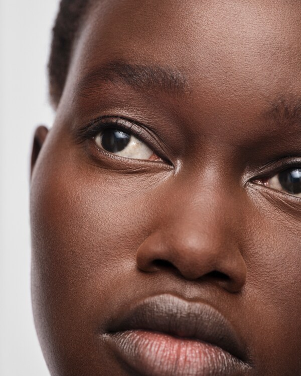 Prada Reveal Skin optimizing foundation refill - DN90 - DARK NEUTRAL Prada Reveal Skin optimizing foundation refill - DN90 - DARK NEUTRAL