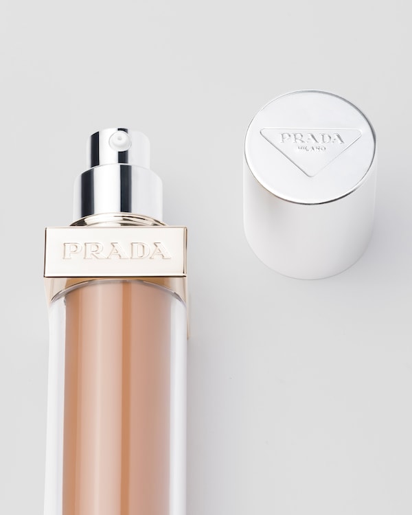 Prada Reveal Skin optimizing foundation - DW75 - DARK WARM Prada Reveal Skin optimizing foundation - DW75 - DARK WARM