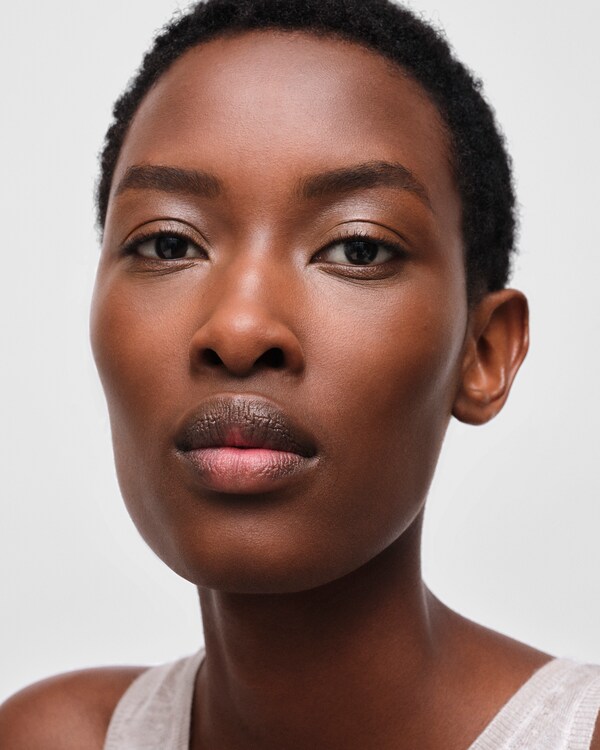 Recarga para Prada Reveal Skin Optimizing Foundation - DW75 - DARK WARM Recarga para Prada Reveal Skin Optimizing Foundation - DW75 - DARK WARM