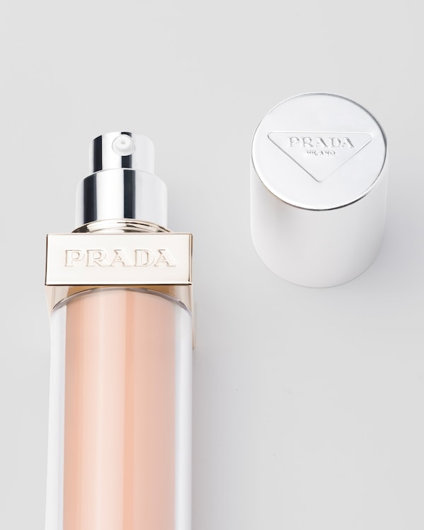 Prada Reveal Skin optimizing foundation - LC10 - LIGHT COOL Prada Reveal Skin optimizing foundation - LC10 - LIGHT COOL