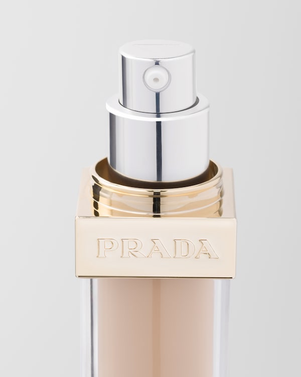 Prada Reveal Skin optimizing foundation - LW5 - LIGHT WARM Prada Reveal Skin optimizing foundation - LW5 - LIGHT WARM