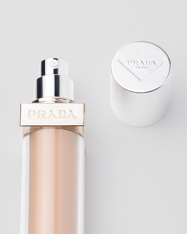 Prada Reveal Skin optimizing foundation - LW15 - LIGHT WARM Prada Reveal Skin optimizing foundation - LW15 - LIGHT WARM