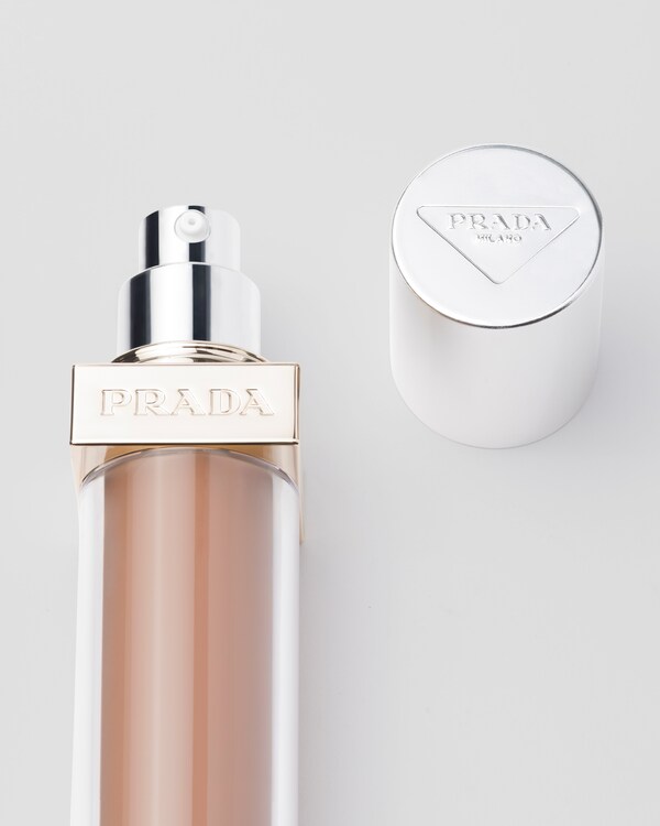 Prada Reveal Skin optimizing foundation - MC60 - MEDIUM COOL Prada Reveal Skin optimizing foundation - MC60 - MEDIUM COOL