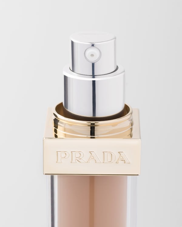 Prada Reveal Skin Optimizing Foundation - MW55 - MEDIUM WARM Prada Reveal Skin Optimizing Foundation - MW55 - MEDIUM WARM