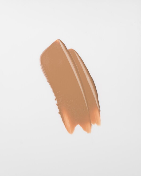 Prada Reveal Skin Optimizing Foundation - MW55 - MEDIUM WARM Prada Reveal Skin Optimizing Foundation - MW55 - MEDIUM WARM