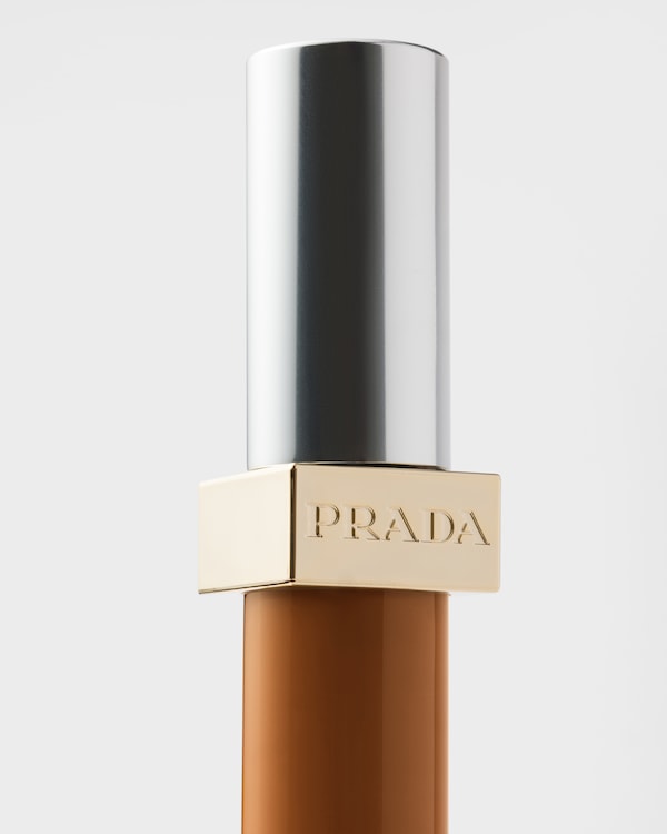 Prada Concealer - DW8 - DARK WARM Prada Concealer - DW8 - DARK WARM