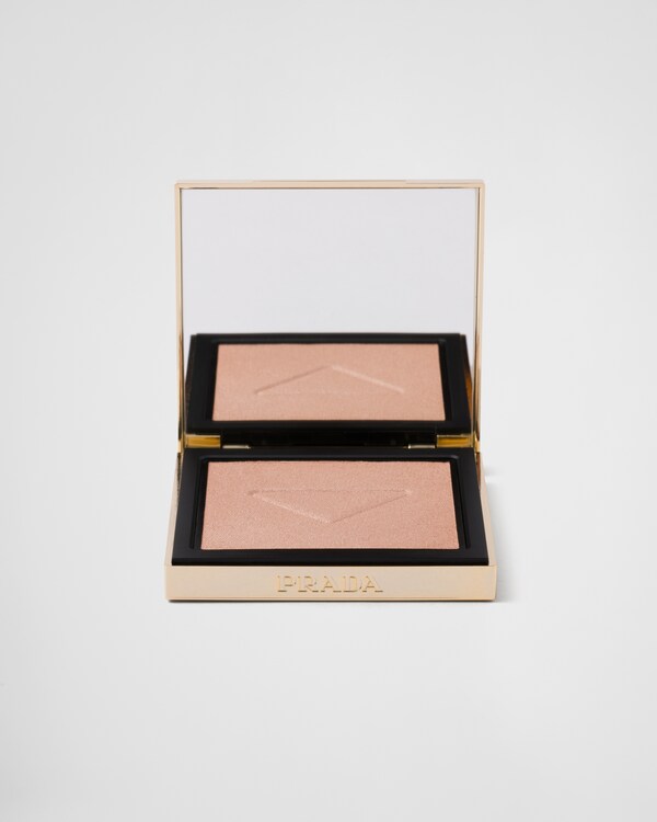 Prada Light Glowing powder refill - 01 CHAMPAGNE Prada Light Glowing powder refill - 01 CHAMPAGNE