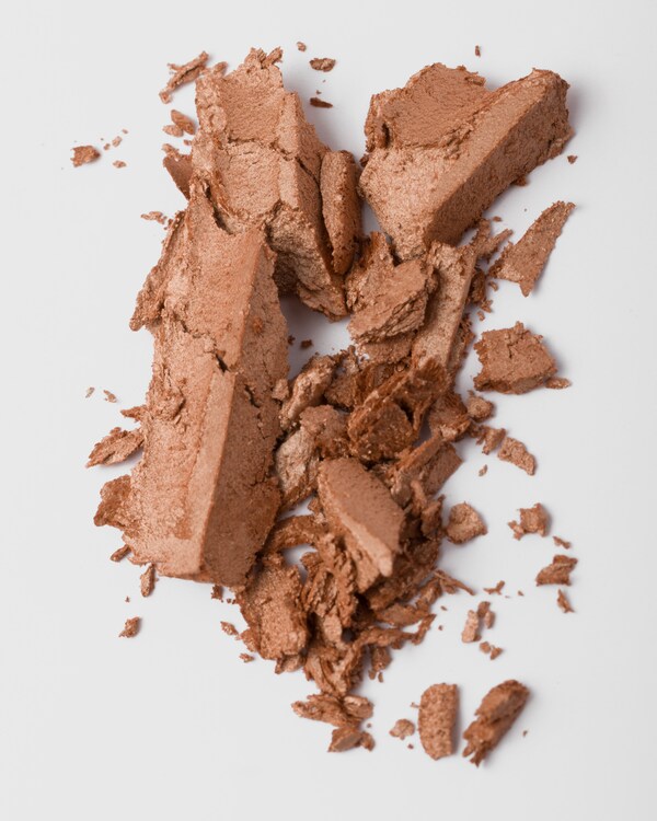 Prada Light Glowing powder - 03 DEEP Prada Light Glowing powder - 03 DEEP