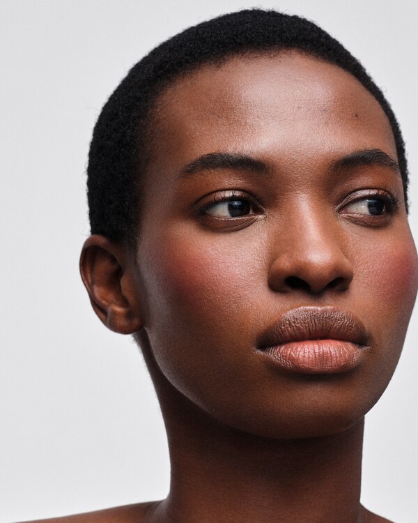 Prada Touch cream-to-powder color - P36 - WISTERIA Prada Touch cream-to-powder color - P36 - WISTERIA